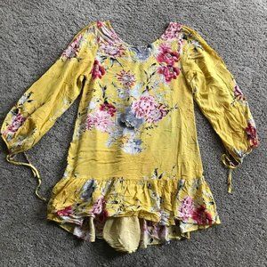 Women’s extra small yellow floral tunic top